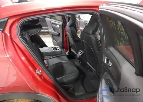 2023 Volvo C40 Recharge Pure Electric Twin Ultimate z USA, uszkodzony, nr VIN YV4ED3GM9P2040058